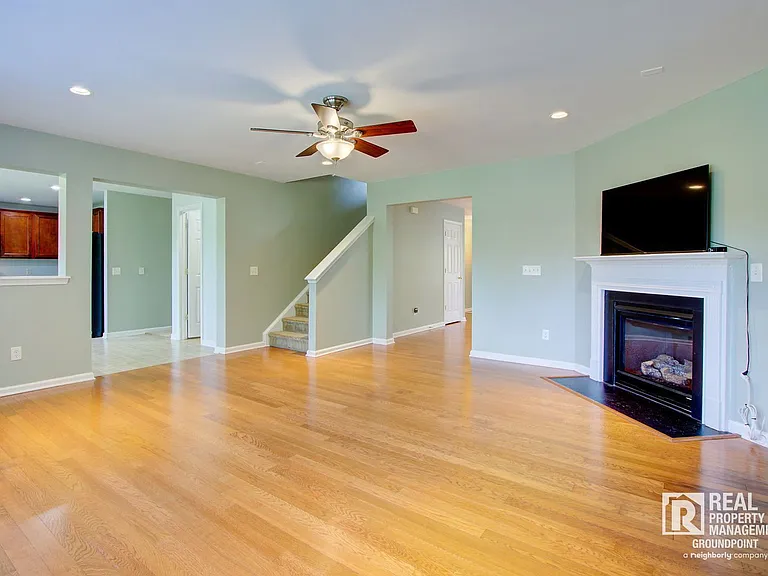130 Decatur Dr — Photo 6