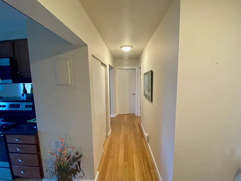 5321 N Pearl St #204 — Photo 3