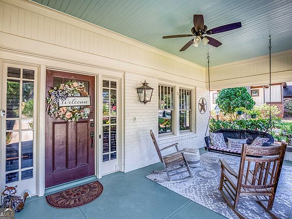 4th image of 304 Edwards St