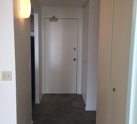 2nd image of 1250 N La Salle Dr APT 1610
