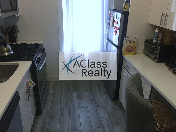 4th image of 2513 24th Ave #2