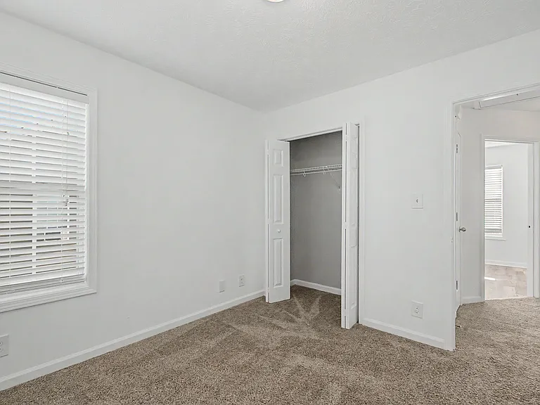 1371 Constitution Dr — Photo 33