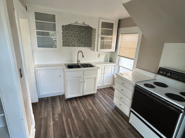 423 7th St APT 3