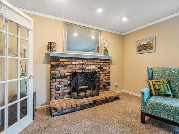 5th image of 9203 Pilgrim Ct