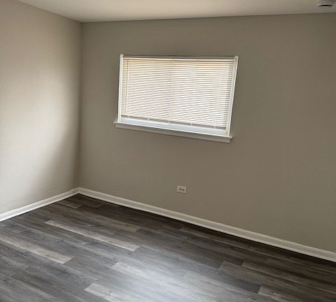 4th image of 1637 S 18th Ave Unit 3