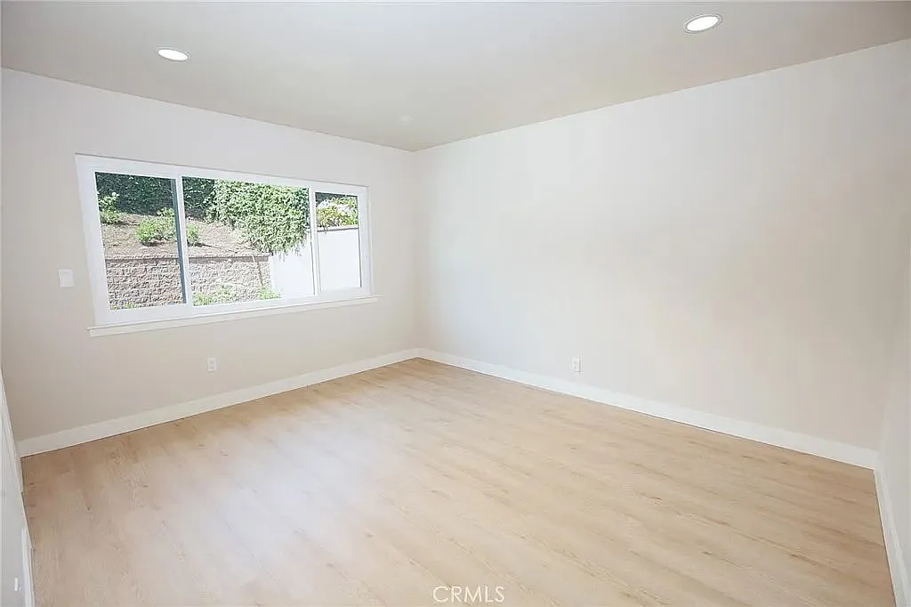 15151 Badlona Dr — Photo 4
