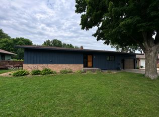 710 Lakeview Ave, North Mankato, MN 56003