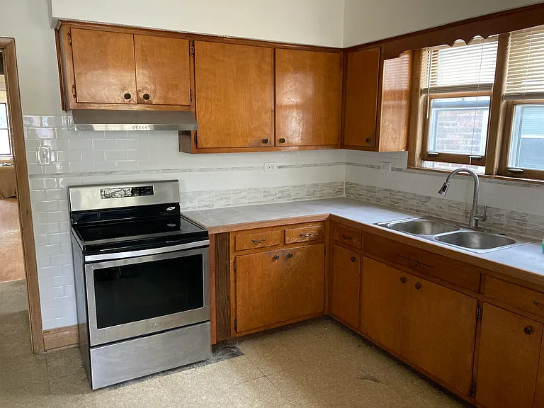 5624 N Saint Louis Ave #2 — Photo 7