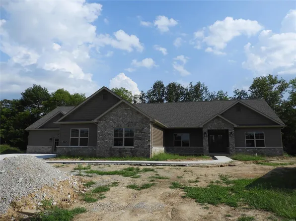4154 Cypress Oak Dr, Smithton, IL 62285