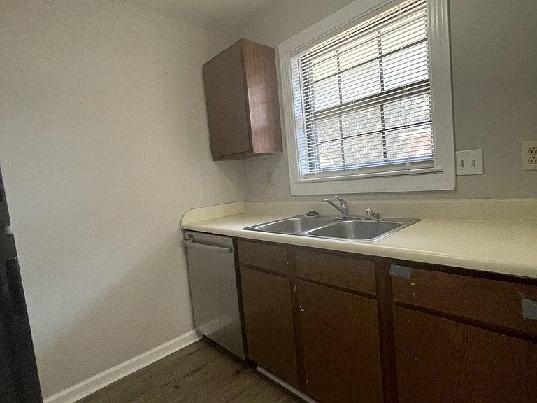 110 Westscott Dr #A — Photo 8