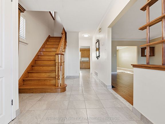 4th image of 117 Harding Ave