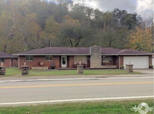 19213 Coal River Rd, Seth, WV 25181