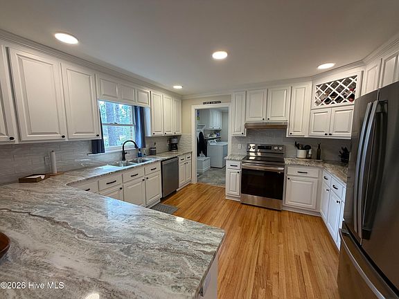 4th image of 4927 Country Club Drive N