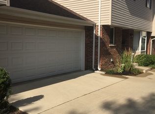 120 S Dee Rd APT 2, Park Ridge, IL 60068