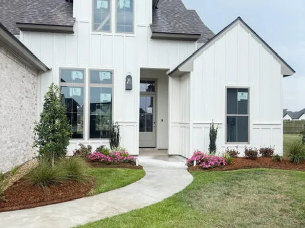 108 Bruges Ln, Youngsville, LA 70592