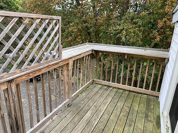 4th image of 237 Bridge St
