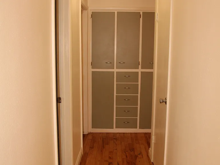 559 W Pine St — Photo 21