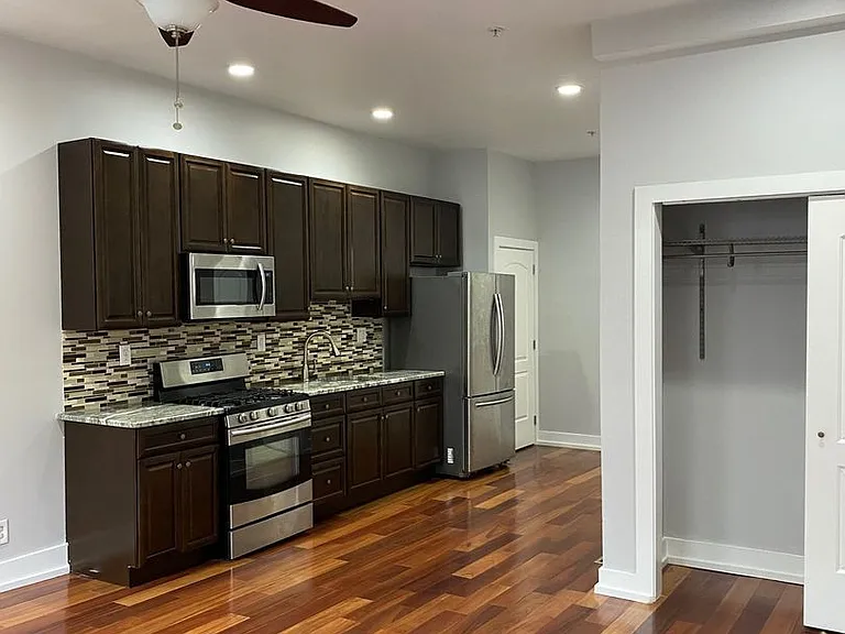 1238 E Columbia Ave #4 — Photo 23