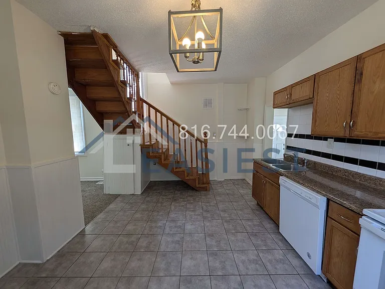 623 Northrup Ave — Photo 8