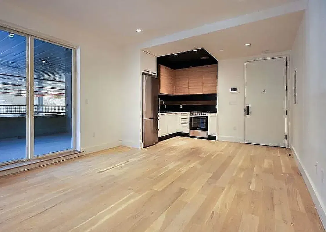 264 Boerum St — Photo 1