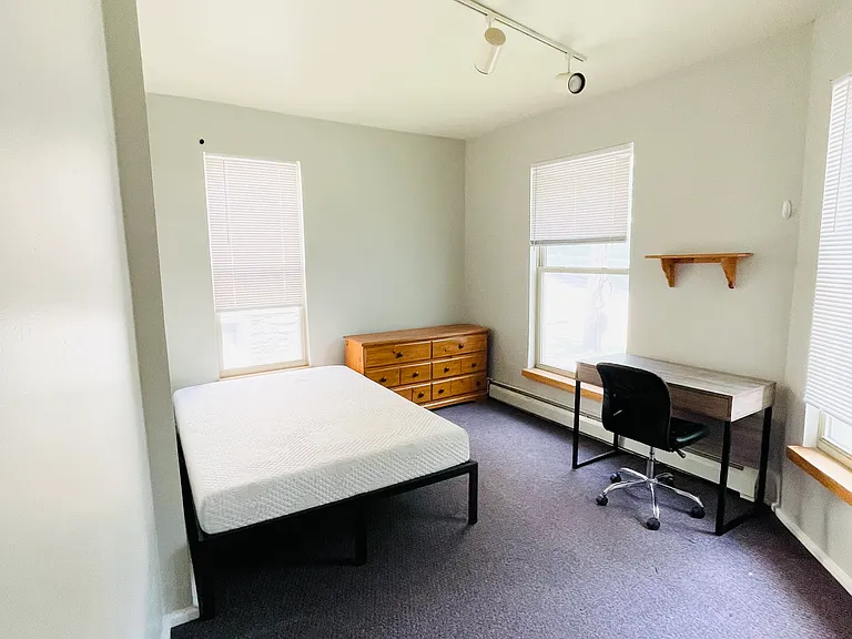 206 Stewart Ave #1 — Photo 4
