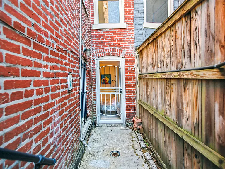 1027 Euclid St NW #BASEMENT — Photo 12
