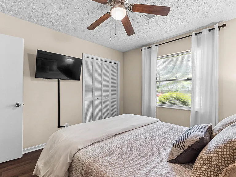 1100 Kenwood Dr — Photo 30