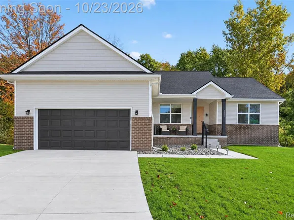 4279 Cypress Cir, Grand Blanc, MI 48439