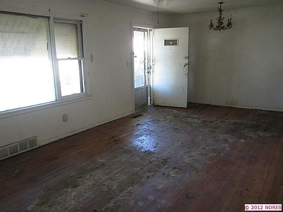 3rd image of 1403 N Evanston Ave