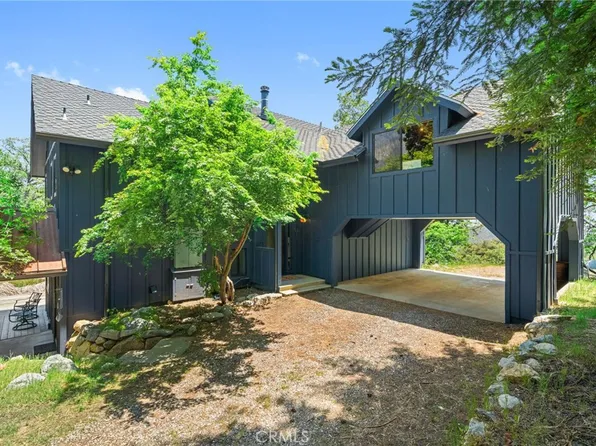 39375 Raspberry Ct, Oak Glen, CA 92399