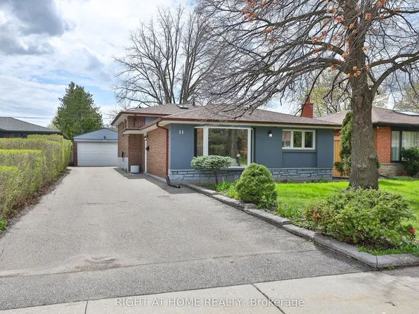 11 Farley Cres, Toronto, ON M9R 2A5