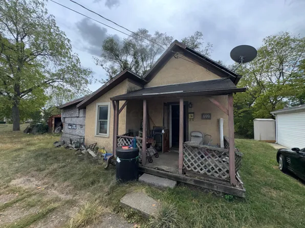 699 E Mound St, Circleville, OH 43113