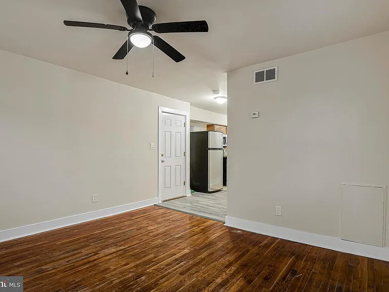 3427 B St SE #4 — Photo 6