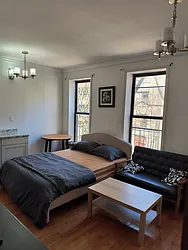 Rented by Dyer Estate Mgmt