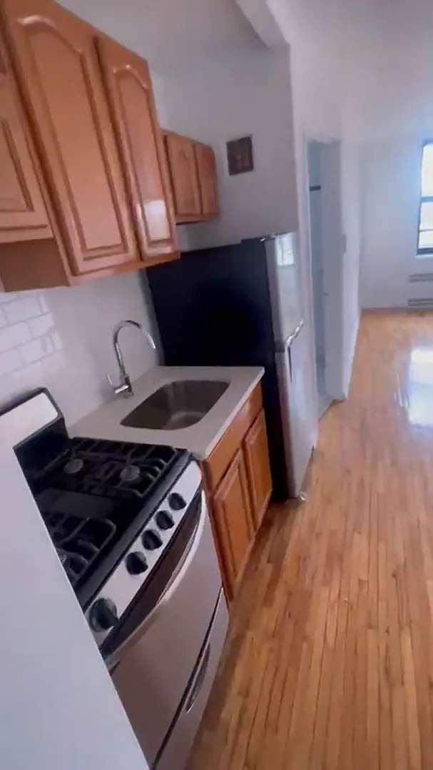 Building Photo - 50 Shore Blvd #1E
