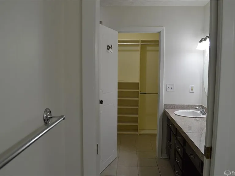 1280 Kentshire Dr — Photo 14
