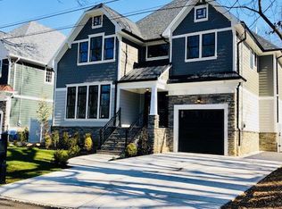 21 Lowell St, Staten Island, NY 10306