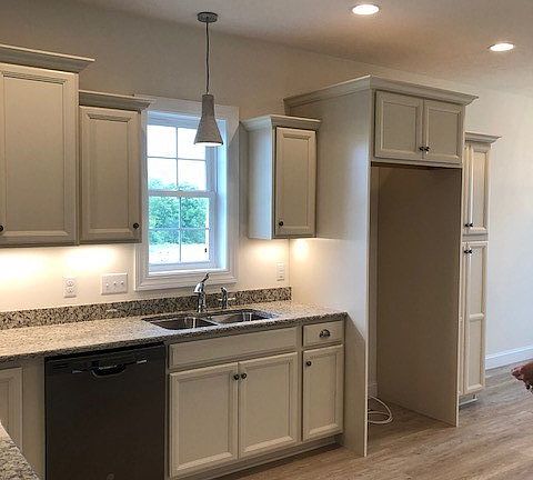2nd image of 642 Fieldstone Drive Smt #81