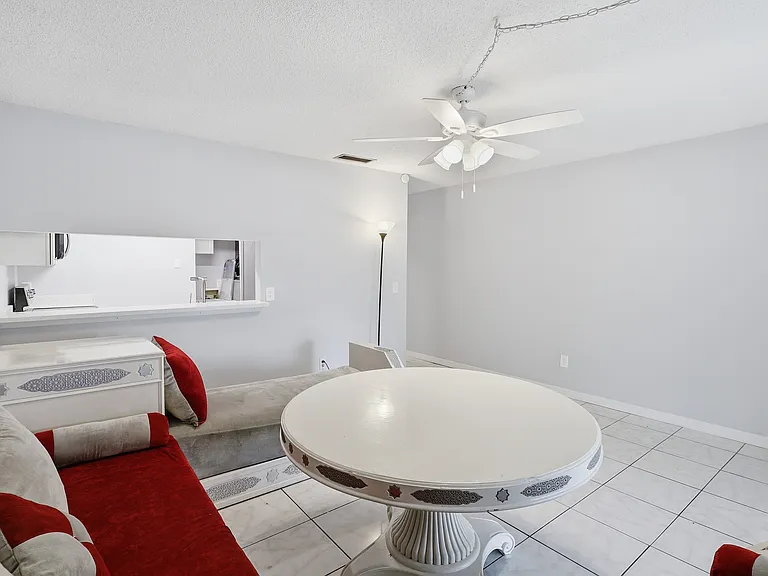 3801 N Oak Dr #A72 — Photo 17