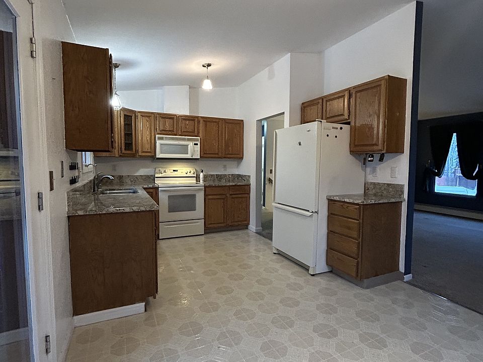 1st image of 9715 Sinina Pl