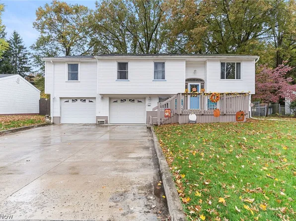 150 Camrose Dr, Niles, OH 44446