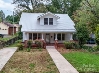 712 Davie Ave, Statesville, NC 28677