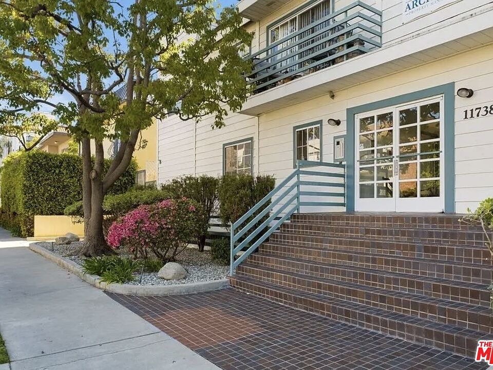1st image of 11738 Mayfield Ave