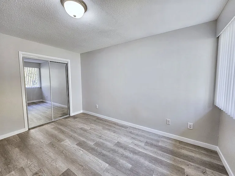 325 Ward St #303 — Photo 19