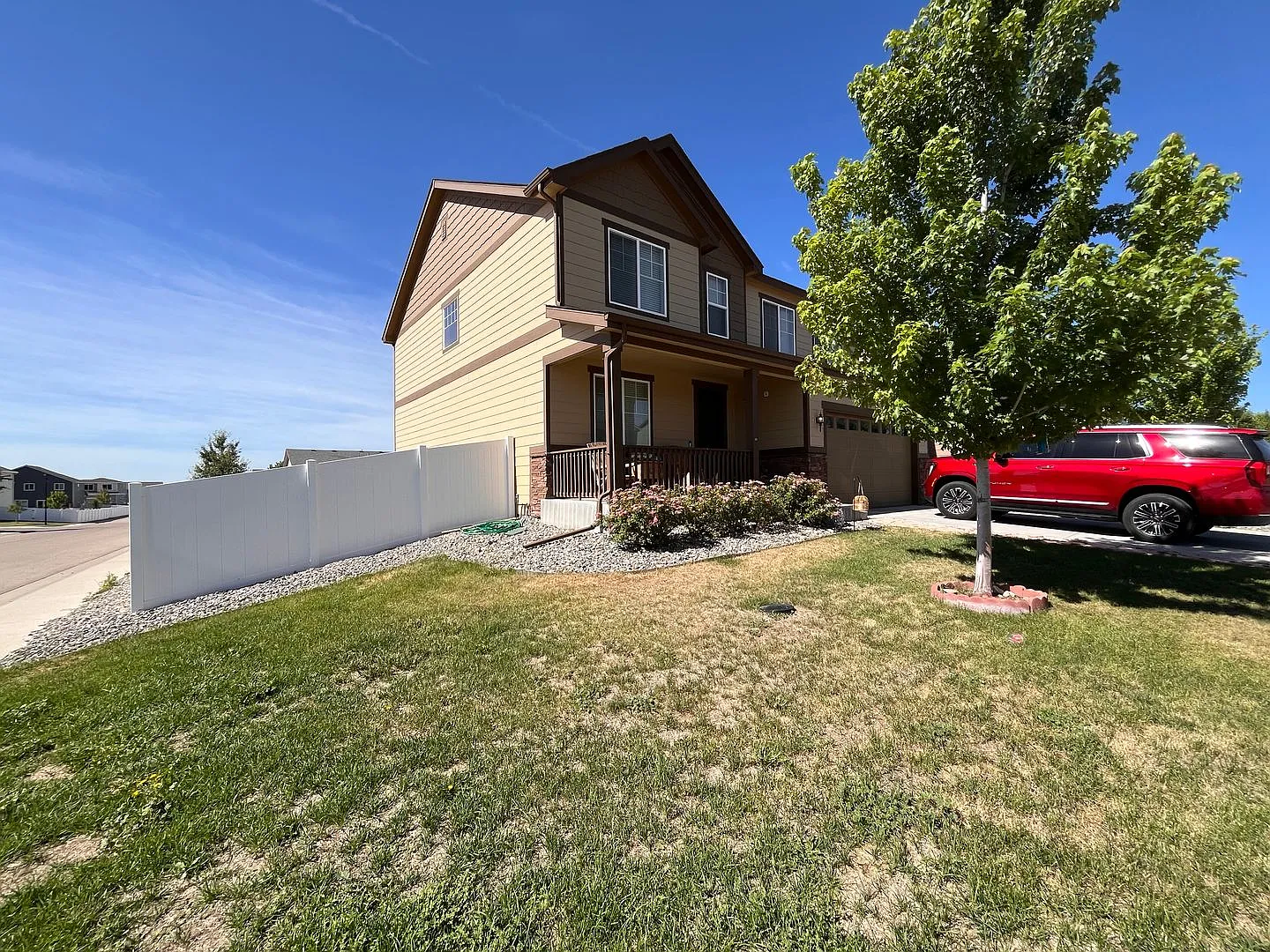 Beautiful Home in Windsor — Photo 2