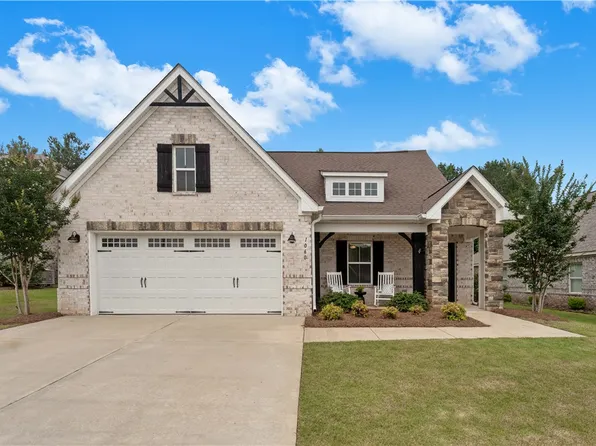 1060 Hampstead Ln, Opelika, AL 36801