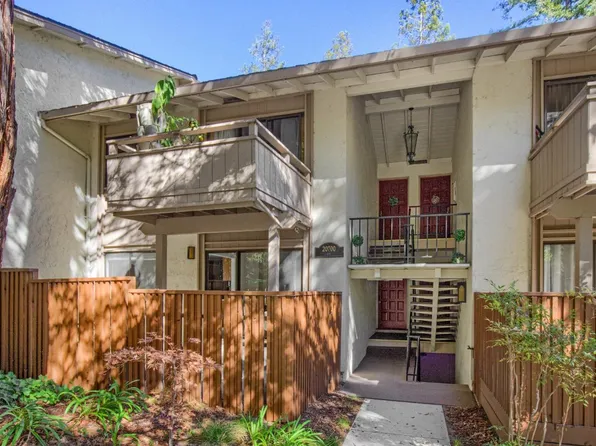 20700 4th St APT 3, Saratoga, CA 95070