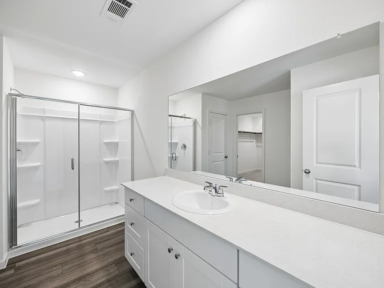 14221 Donahue St — Photo 7