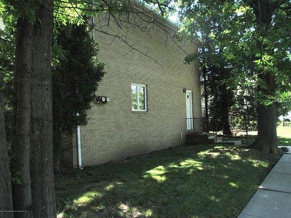4th image of 934 Ionia Ave