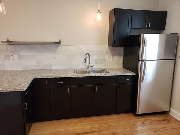5th image of 45 E 74th St #2